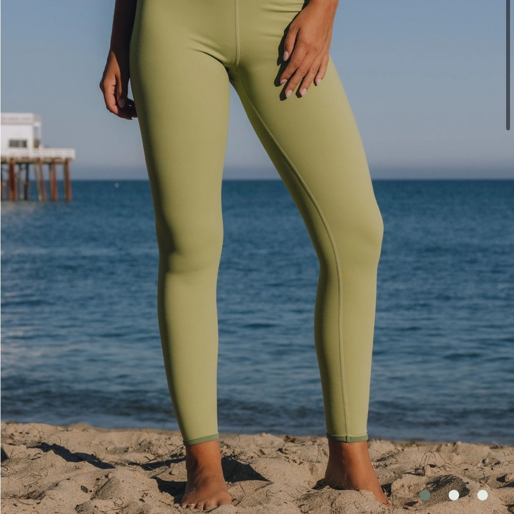 Daily Drills Matcha Go! Leggings (medium)